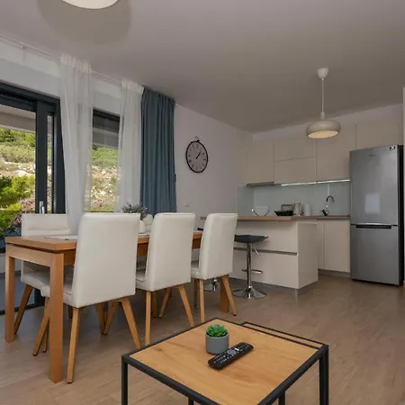 Apartamento Gorgeous In With Swimming Pool Baška Voda