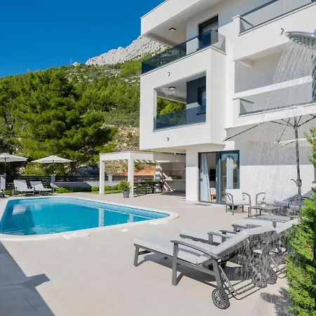 Gorgeous In With Swimming Pool Apartamento
